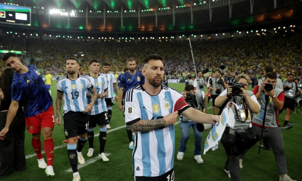 Απίστευτη δήλωση Αργεντινού ποδοσφαιριστή: «Το να νικάς την Βραζιλία στο Μαρακανά είναι σαν να παρακολουθείς ταινία πορνό»